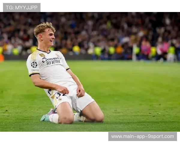 科莫主场28次射门颗粒无收，尼科·帕斯最后时刻罚丢绝杀点球